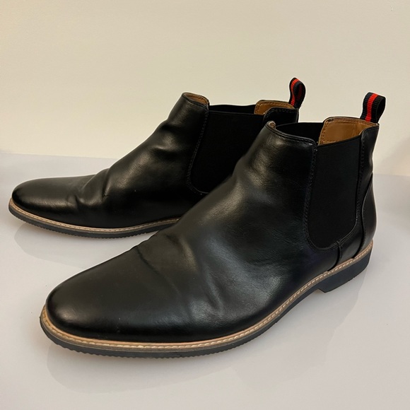 Steve Madden Other - Steve Madden Chase Black Leather Shoes (size 12)